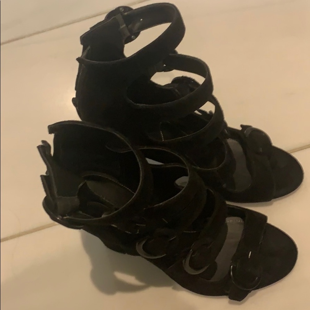 Kendal and Kyle sandals - Picture 1 of 7